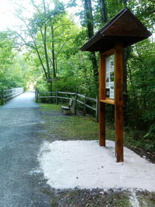 Hoodlebug Trail sign